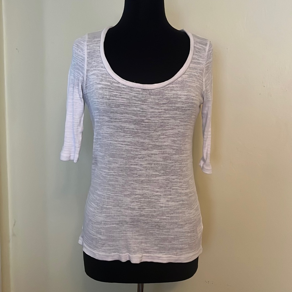 Anthropologie t.la M white scoop neck ribbed shirt, mid length sleeves
